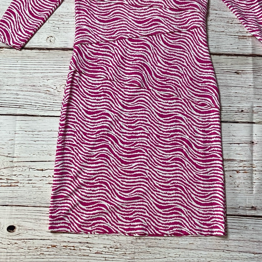 J McLaughlin Catalina Cloth Nicola Sheath Dress Rose and White Radio Wav… - Picture 12 of 12
